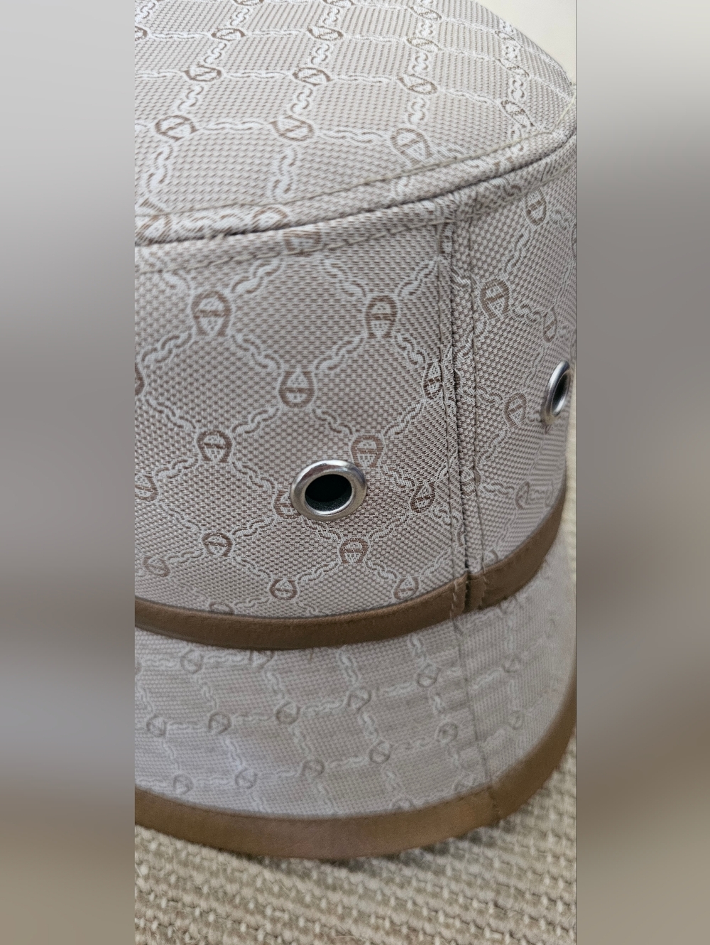 Etienne Aigner NWT Beige Patterned Bucket Hat with Brown Trim - Men's Size L/XL - Picture 7 of 11